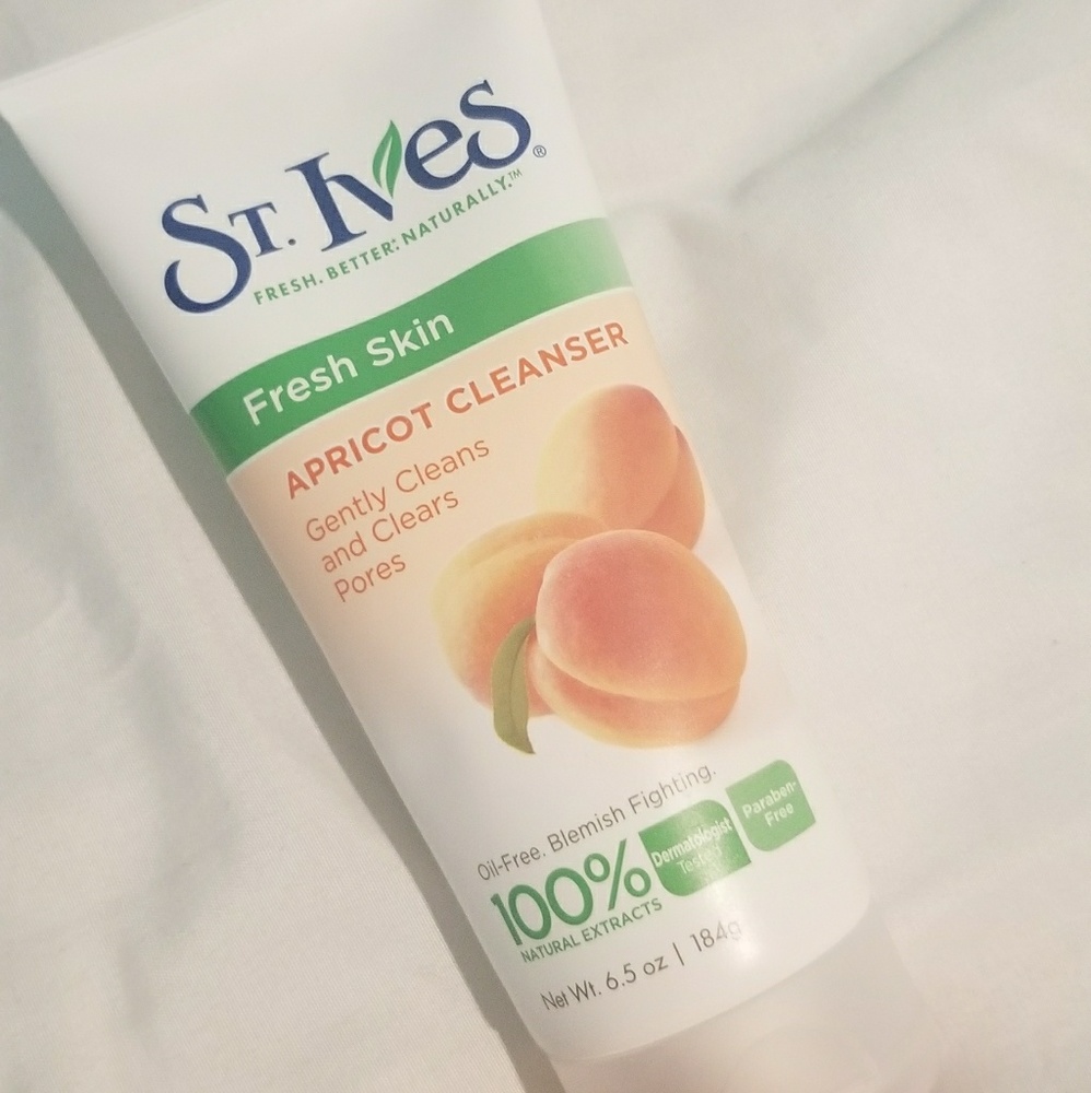St. Ives Apricot Cleanser